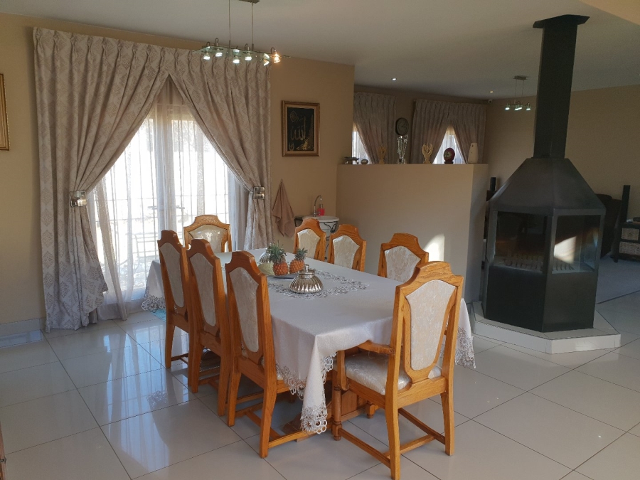 4 Bedroom Property for Sale in La Provance Free State